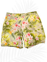 Load image into Gallery viewer, Tommy Bahama size8 tropical floral Hawaiian resort print summer shorts
