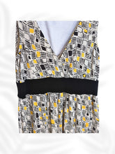 Load image into Gallery viewer, Diane Van Furstenberg 100% silk dress size6 V-neck Empire waist midi
